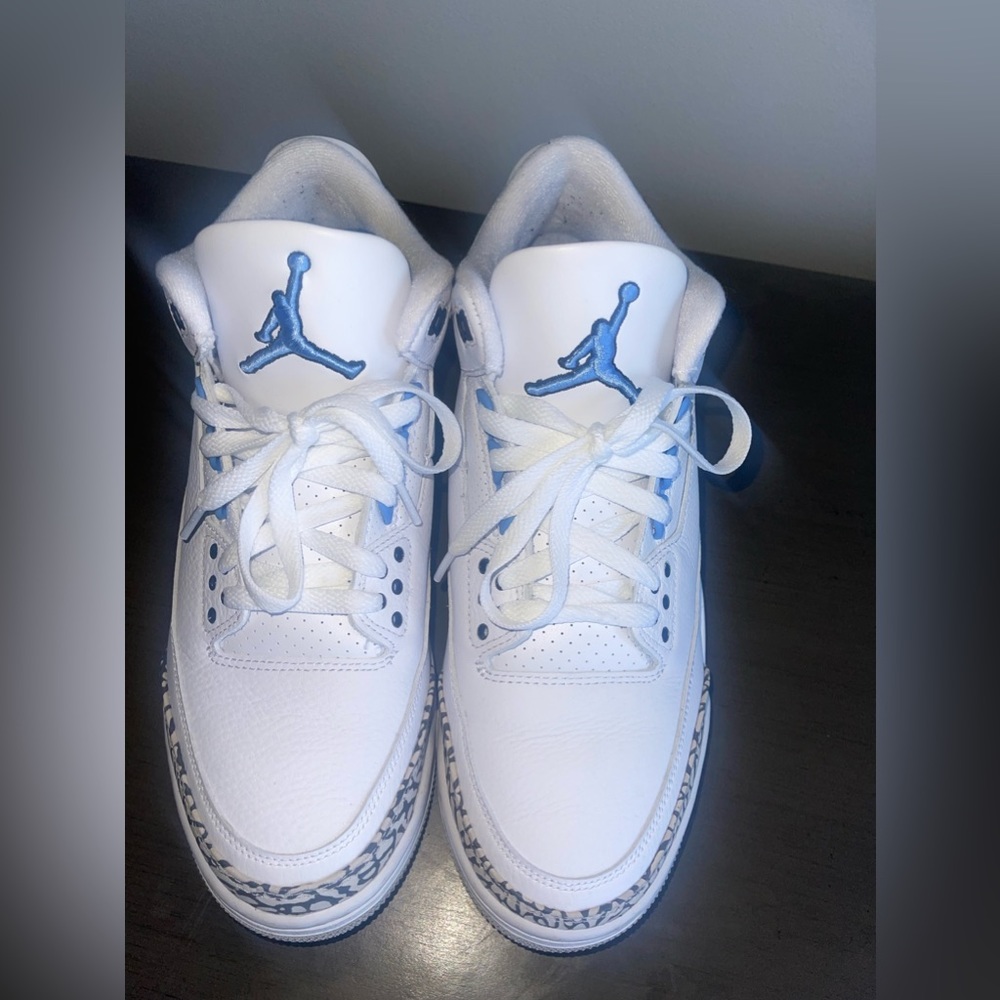 Air Jordan UNC 3